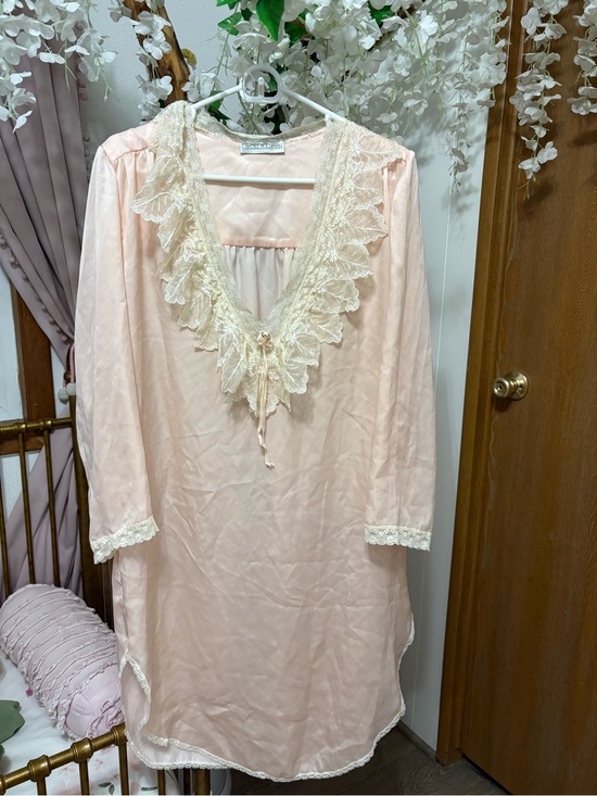 Vintage Other - Vintage Pink Chemise with Cream Lace Trim